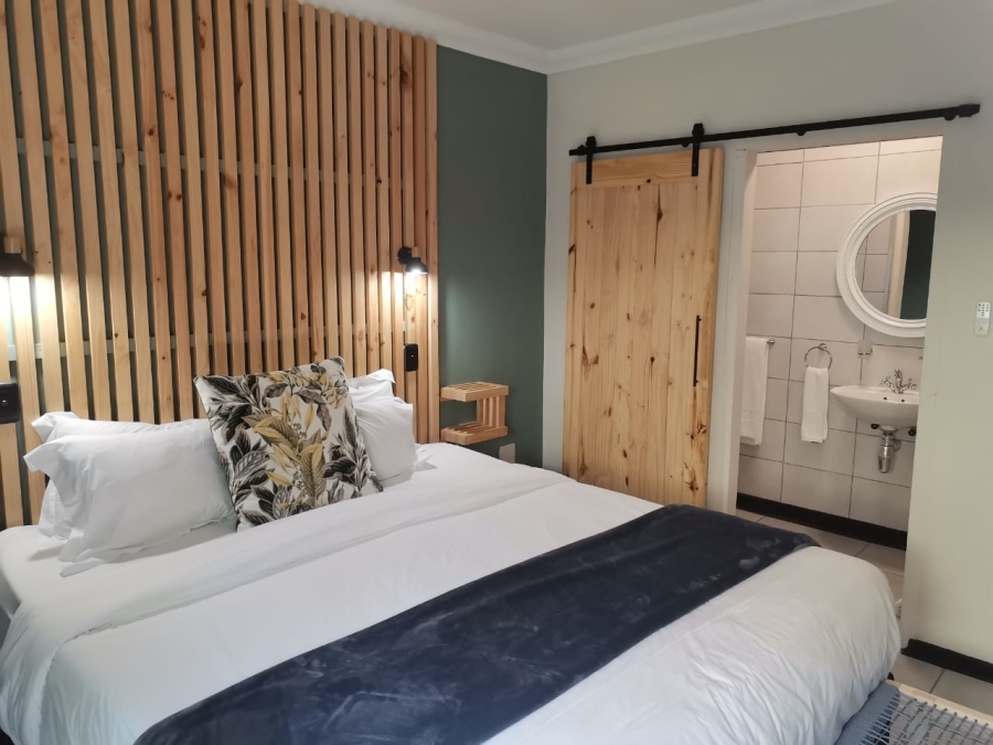 10 Bedroom Property for Sale in Wilderness Central Western Cape